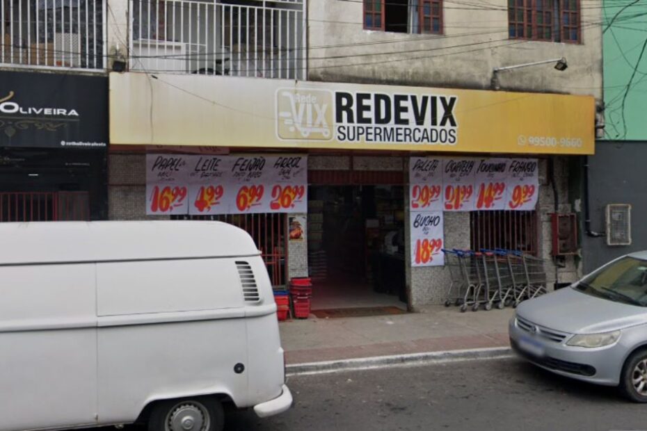 O Redevix São Pedro Supermercados se destaca na Grande Vitória por sua dedicação em oferecer produtos frescos, atendimento acolhedor e preços justos. Conheça tudo o que este supermercado tem a oferecer e descubra por que ele é a escolha ideal para o seu dia a dia.